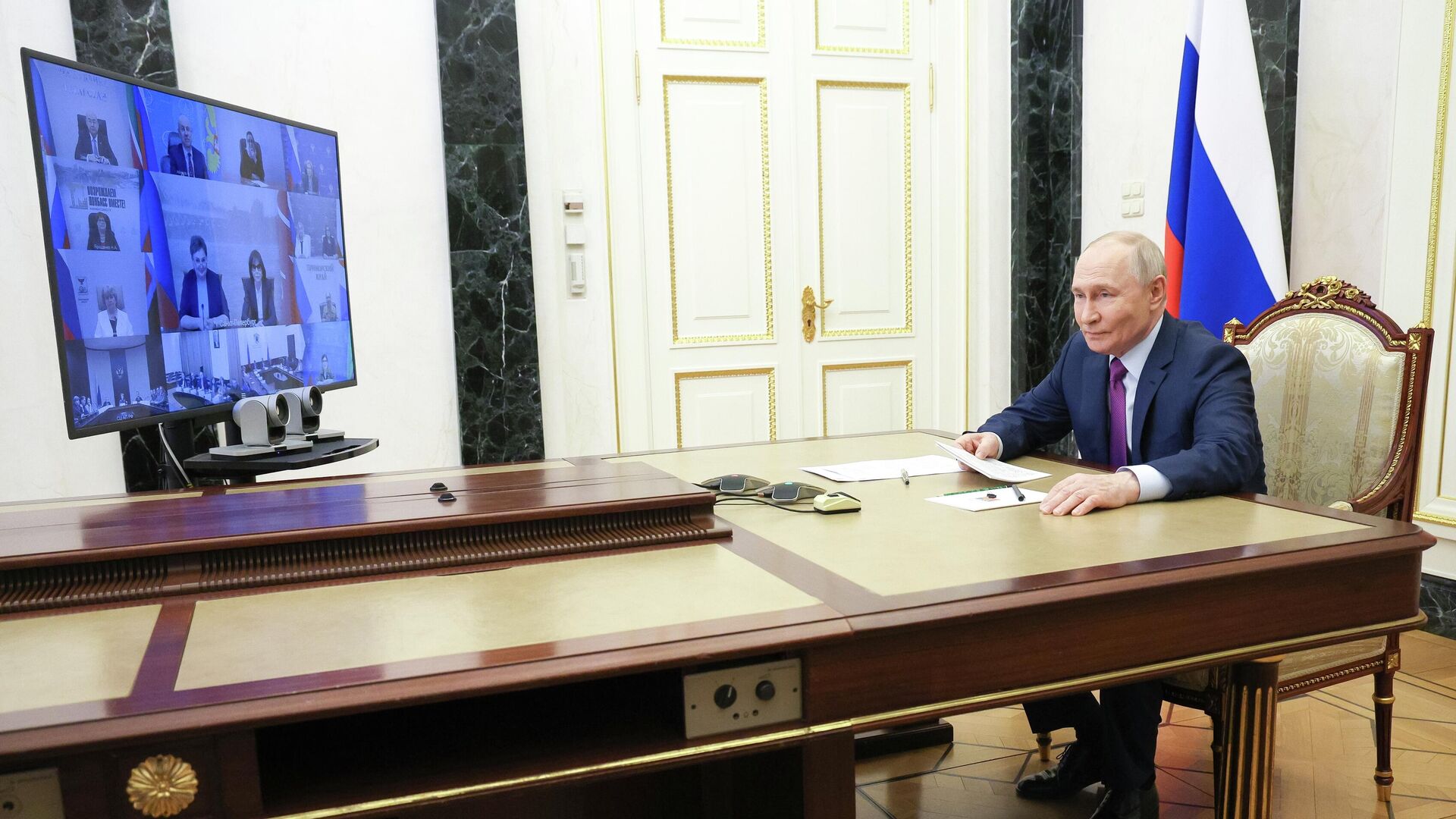 Путин поделился подробностями беседы с режиссером, создавшим фильм на немецком языке