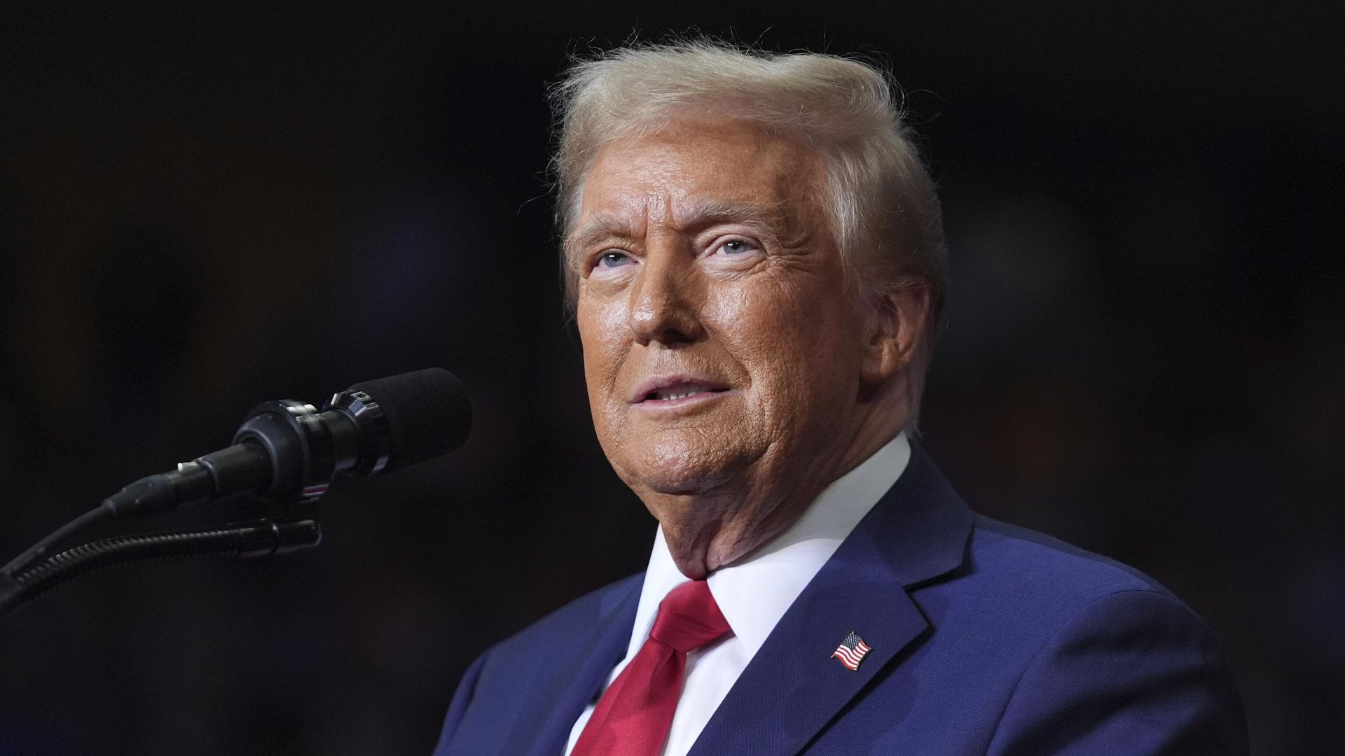 Трамп уверен, что в США не возникнут волнения, подобные французским